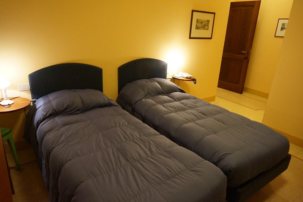 Locanda Da Ciacci Petriano Extérieur photo