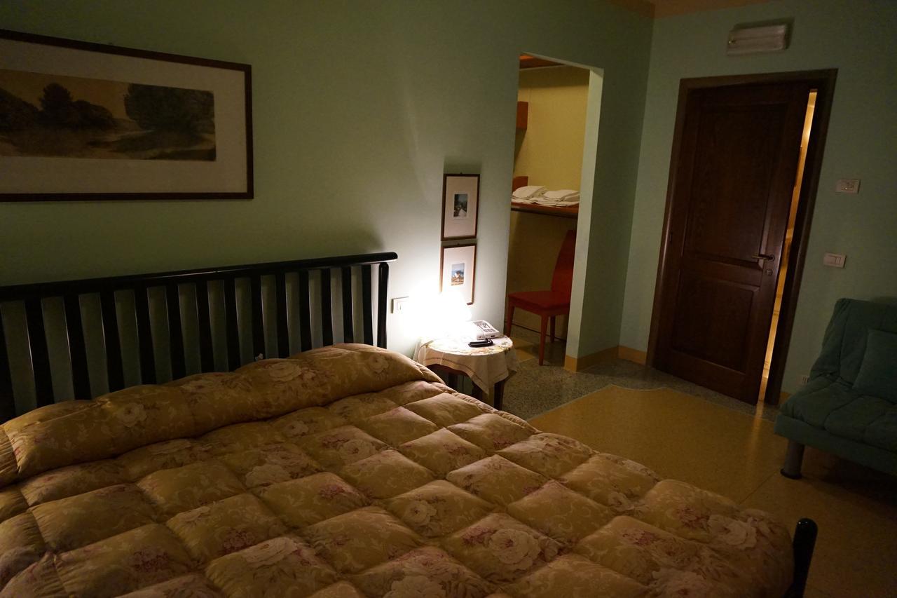 Locanda Da Ciacci Petriano Extérieur photo