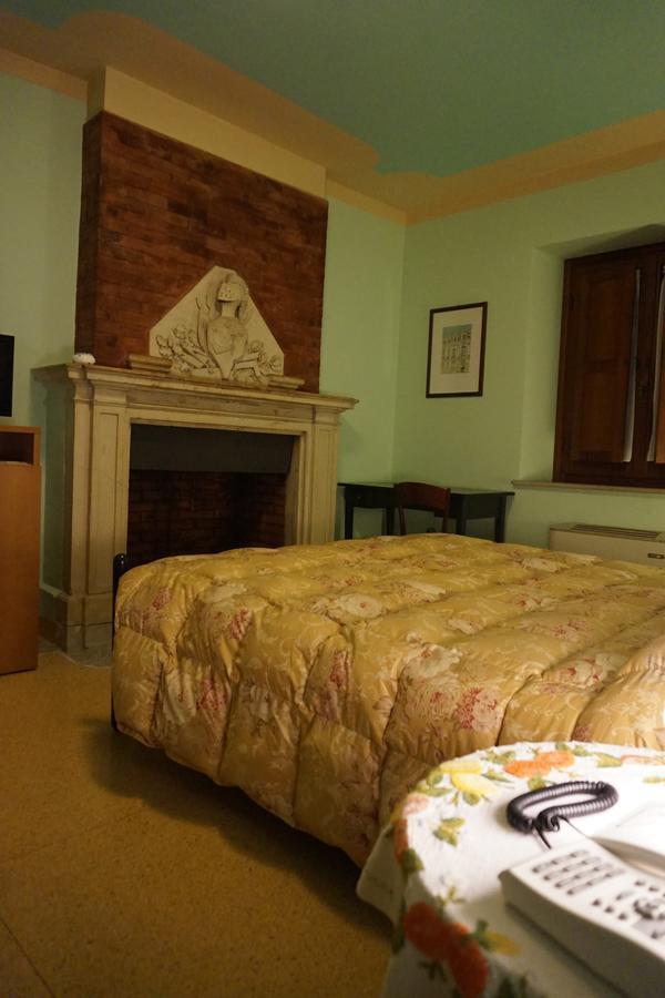 Locanda Da Ciacci Petriano Extérieur photo